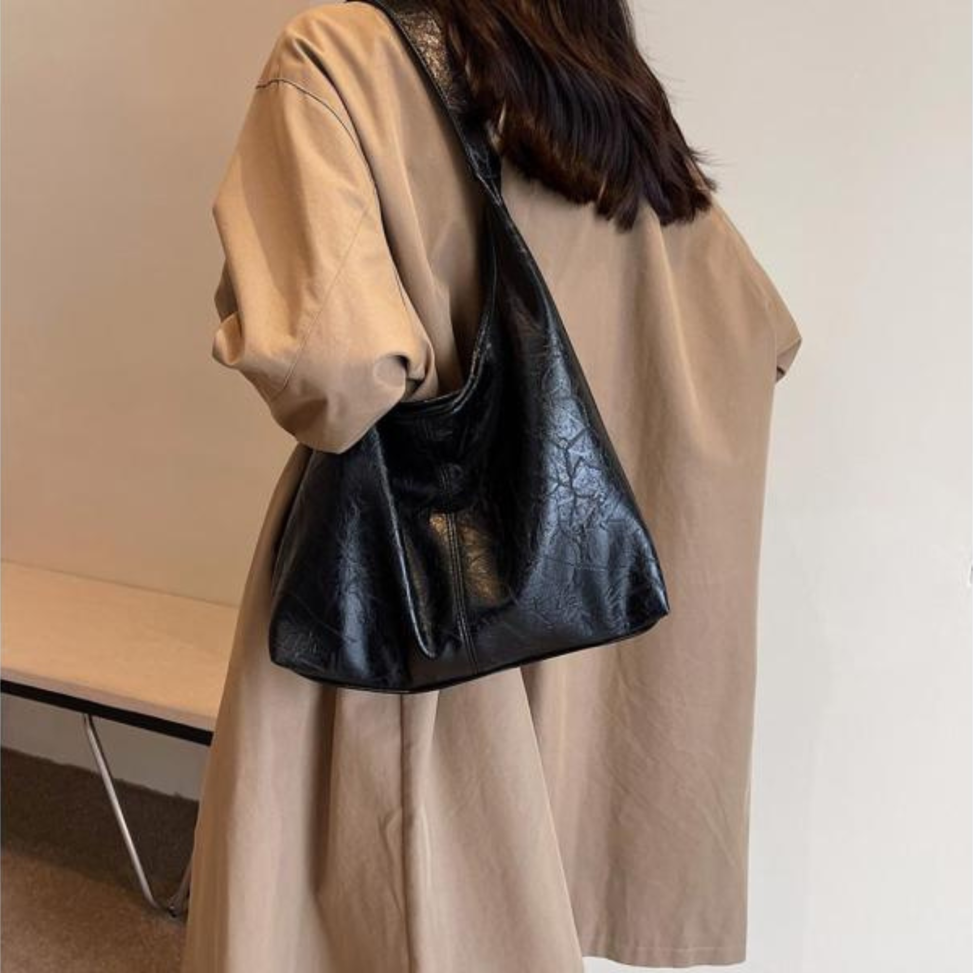 Ylona Vintage Elegance Shoulder Bag