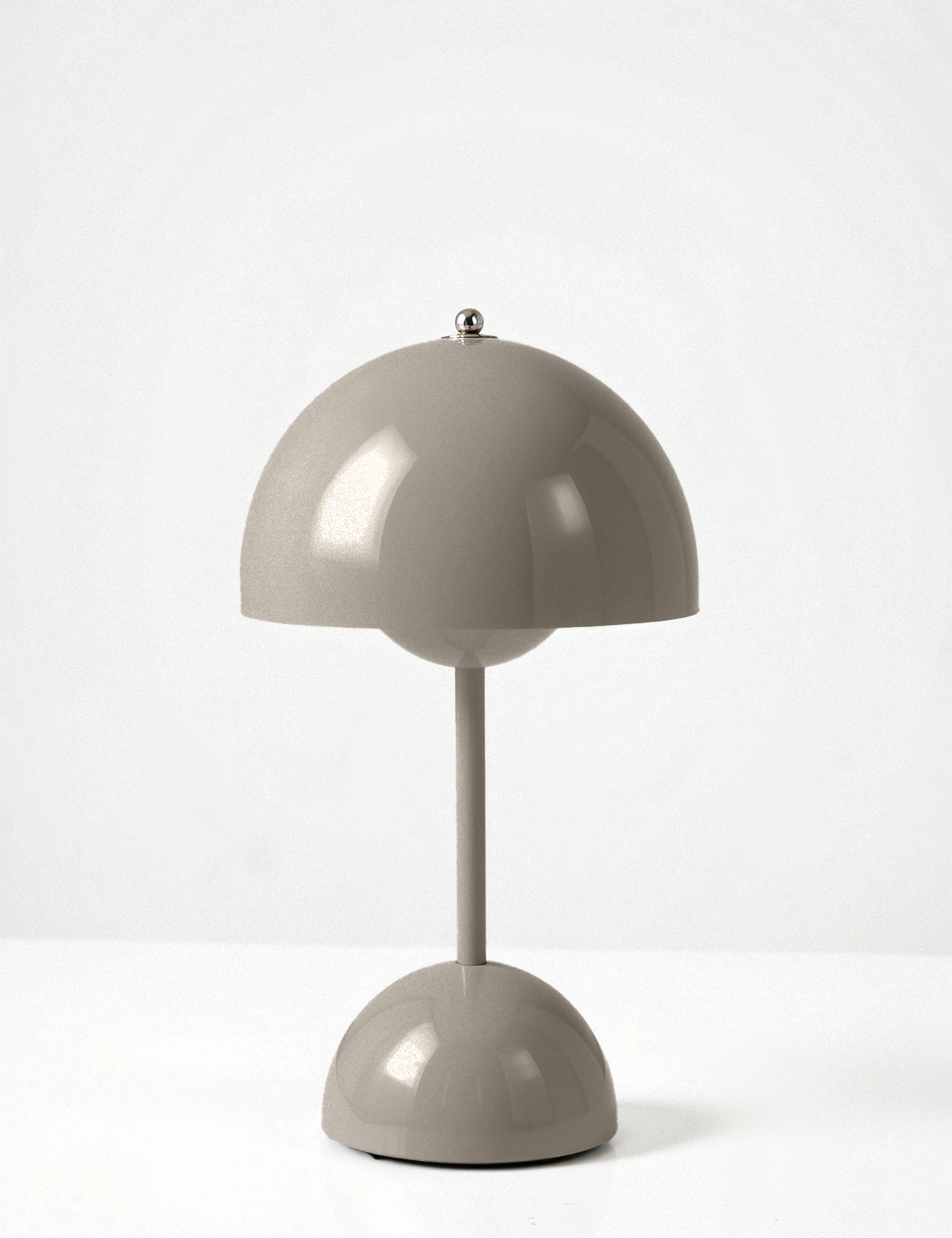 Veluce - Sophisticated Table Lamp Grey
