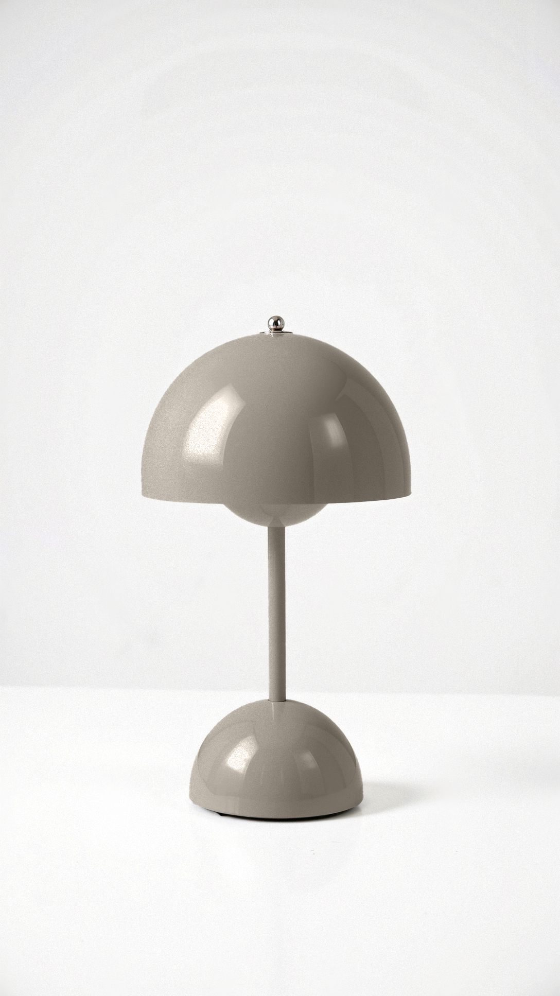 Veluce - Sophisticated Table Lamp Grey
