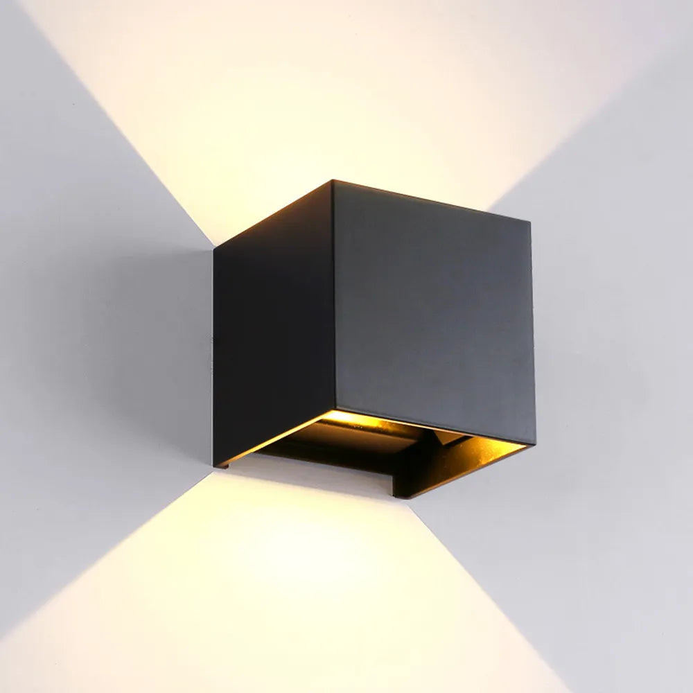UrbanGleam - Wireless LED Wall Light Black