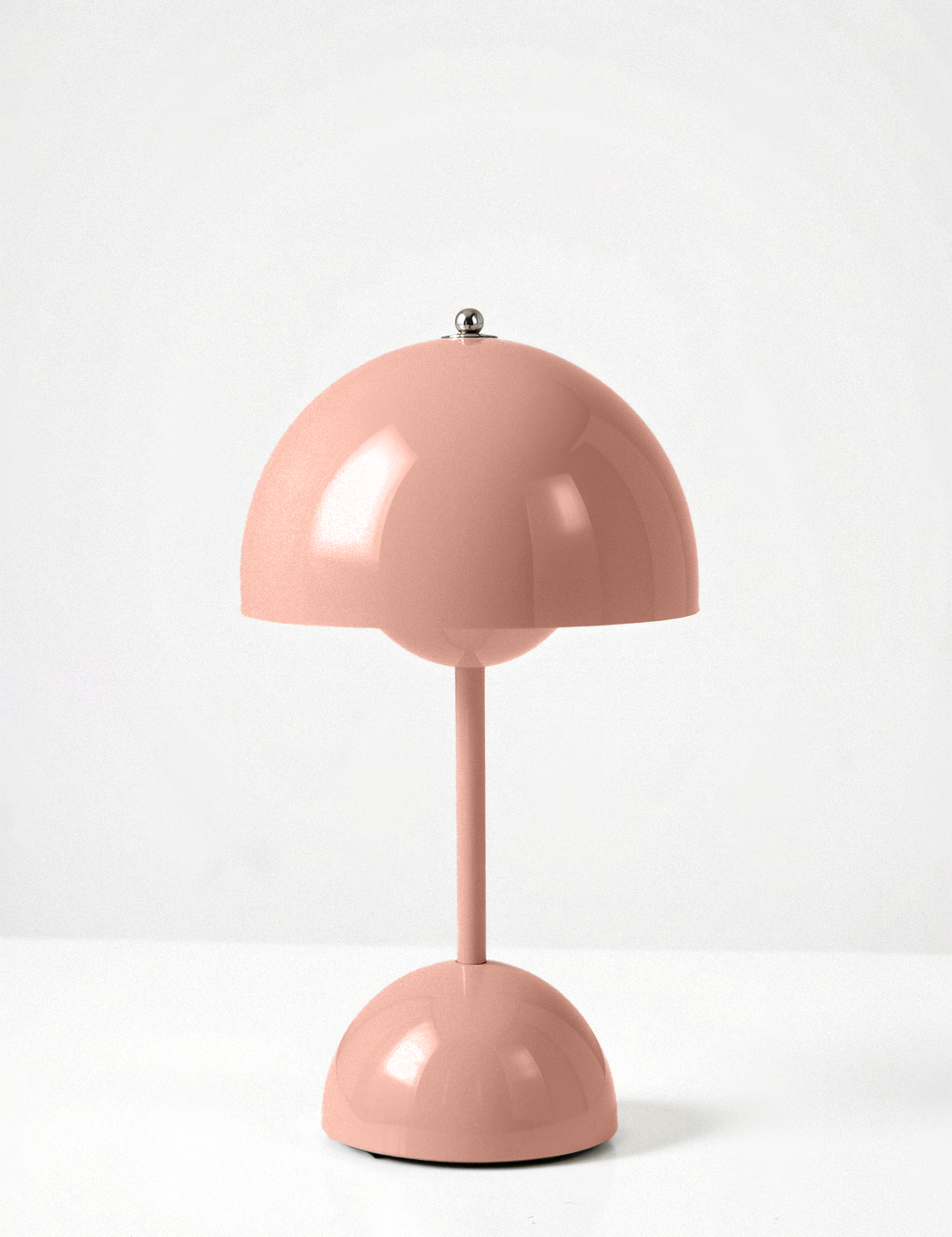 Veluce - Sophisticated Table Lamp Pink