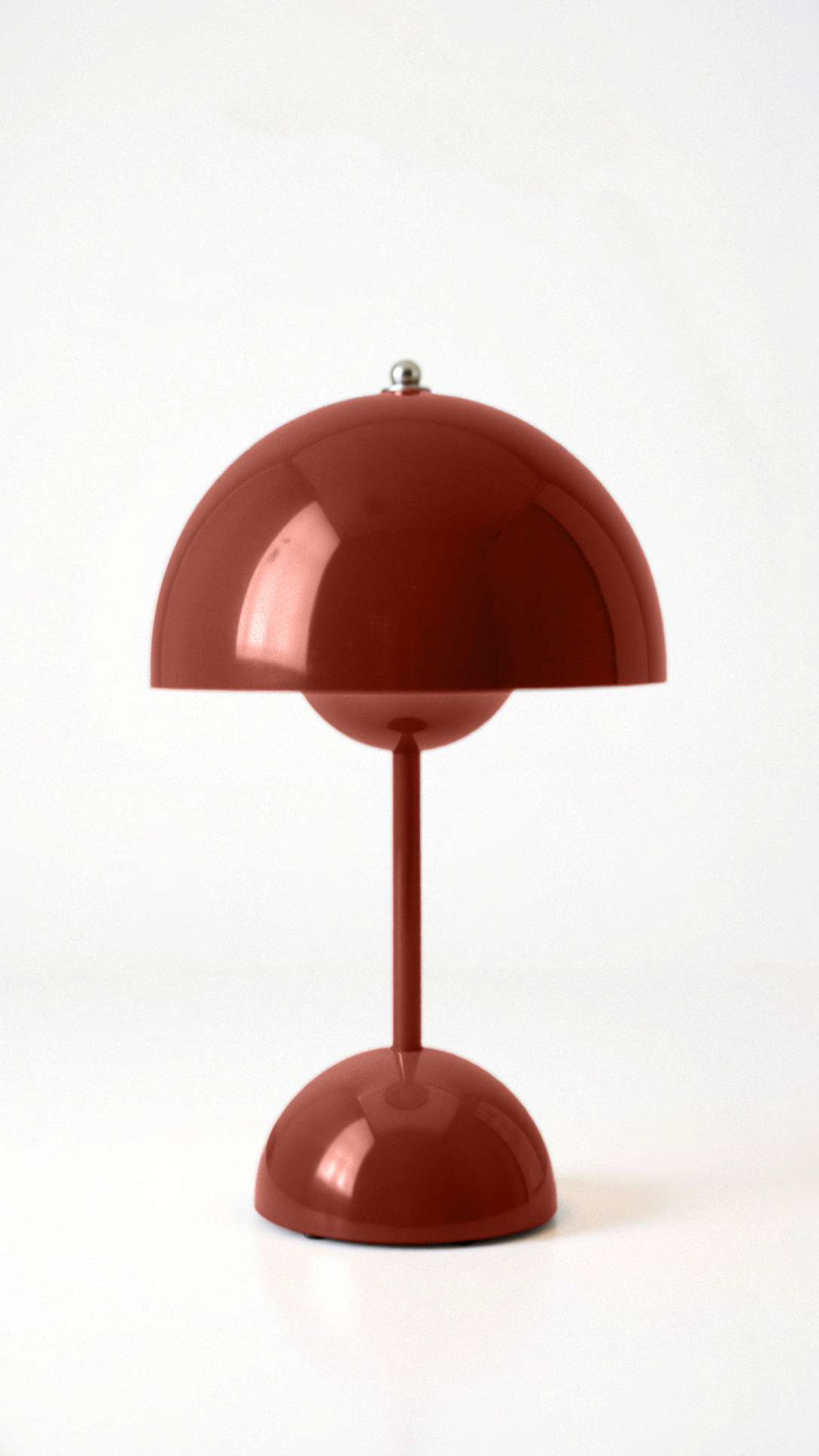 Veluce - Sophisticated Table Lamp Red