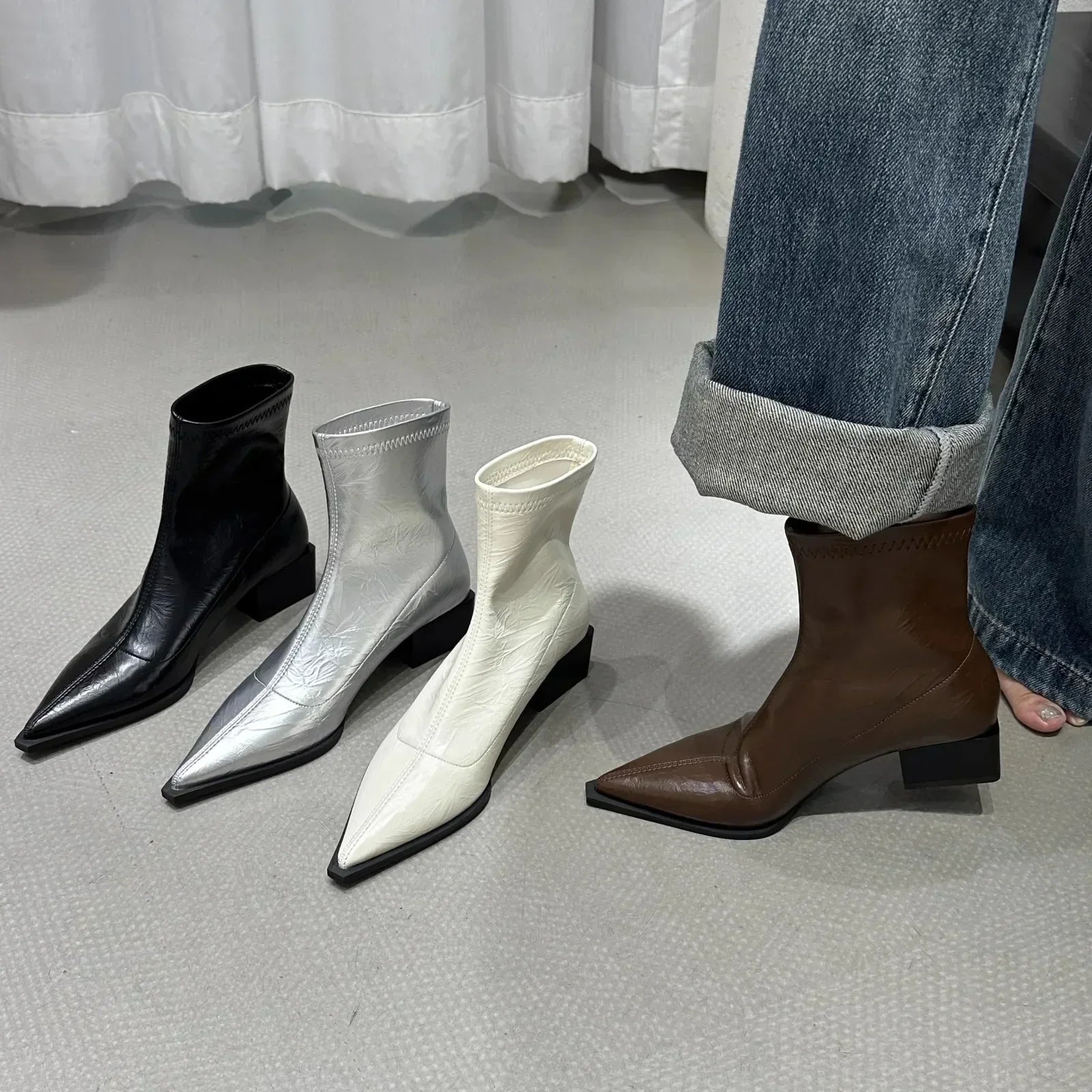 Lucille - Stylish Pointed Ankle Boots for Autumn Brown