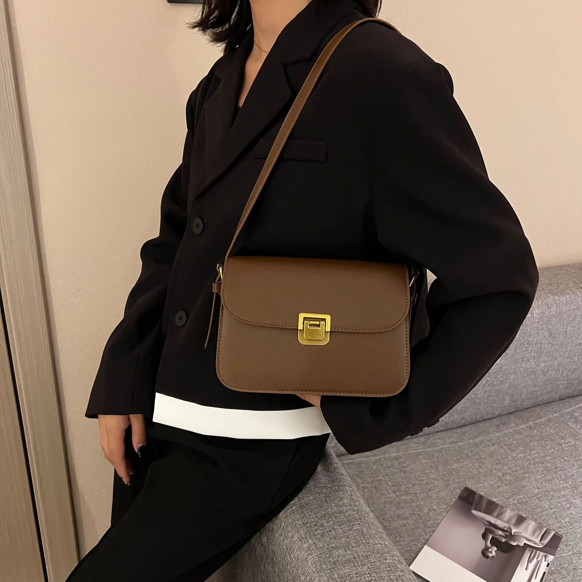 Laina - Square Retro Leather Shoulder Bag