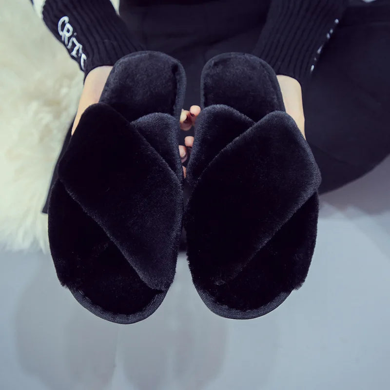 Lizzy - Cozy Criss-Cross Fluffy Slippers Black