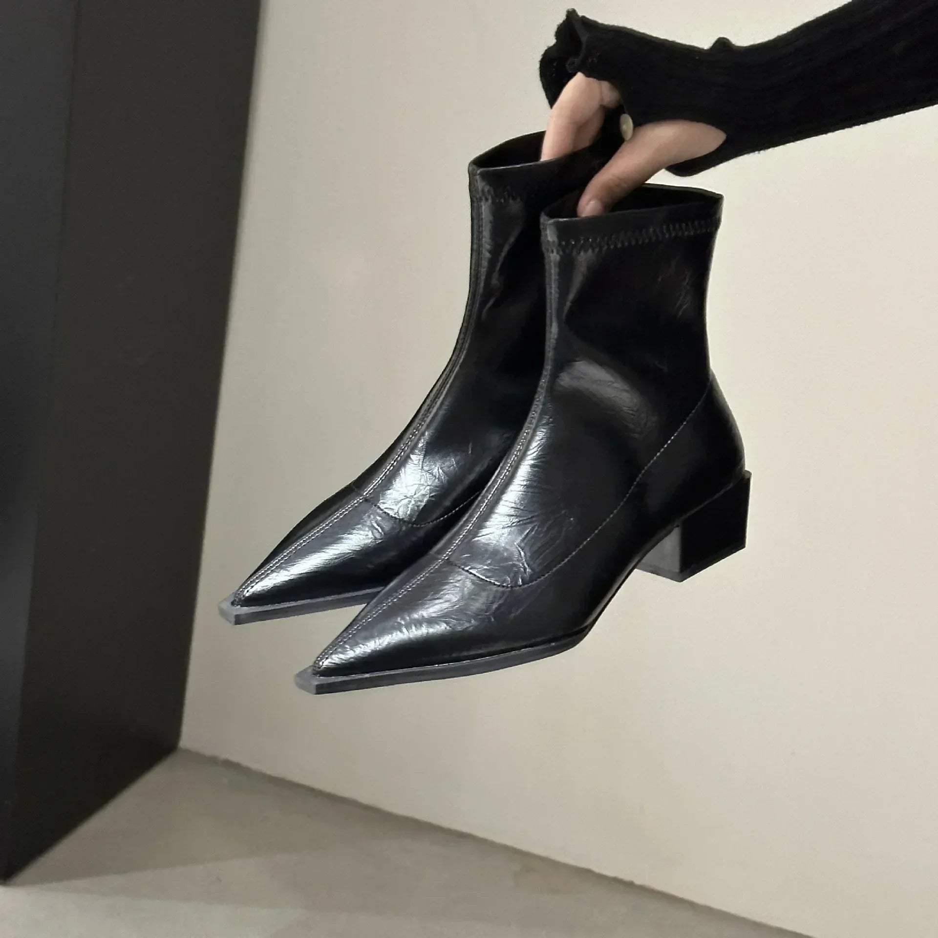 Lucille - Stylish Pointed Ankle Boots for Autumn Black