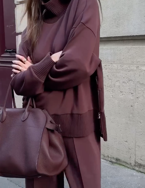 Elegant Women Set For Upscale Events And Dinners Worldwide