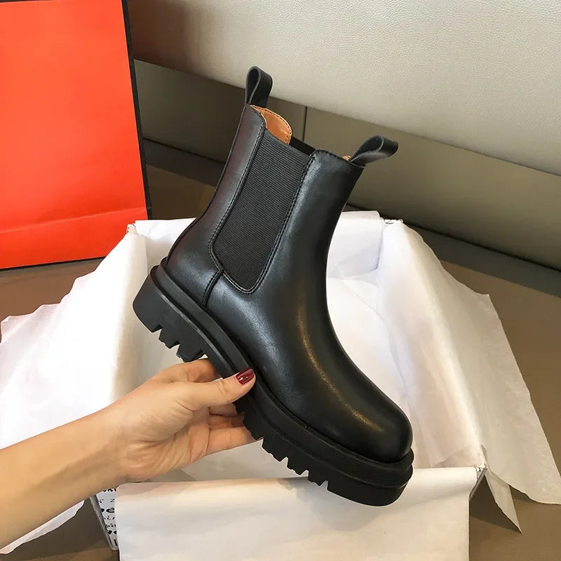 Wylla - Chelsea Platform Boots with Elastic Detail