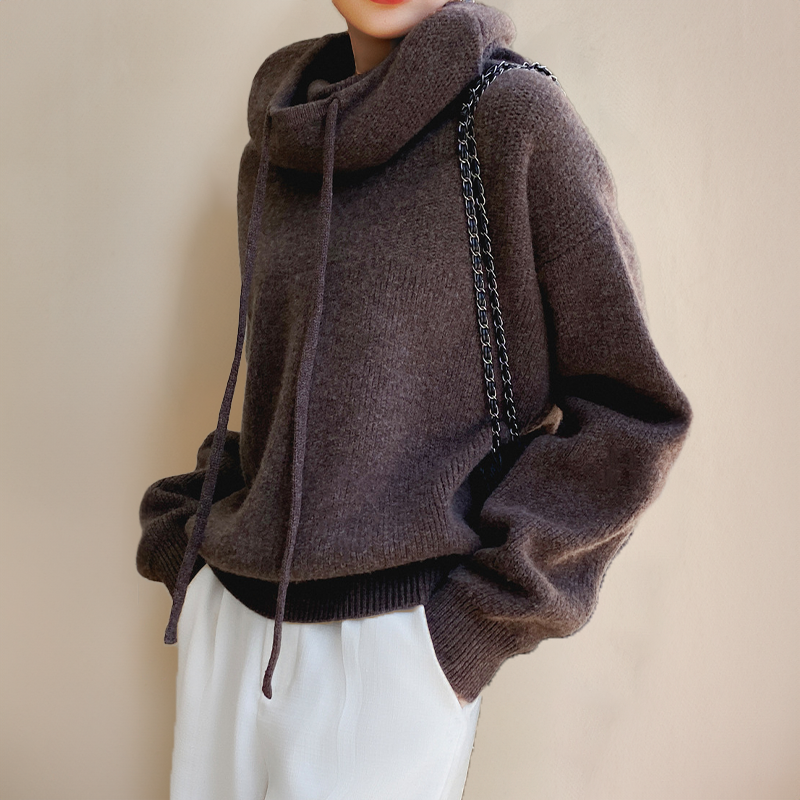 Ylliana Cozy Turtleneck Hoodie for Ultimate Comfort and Style