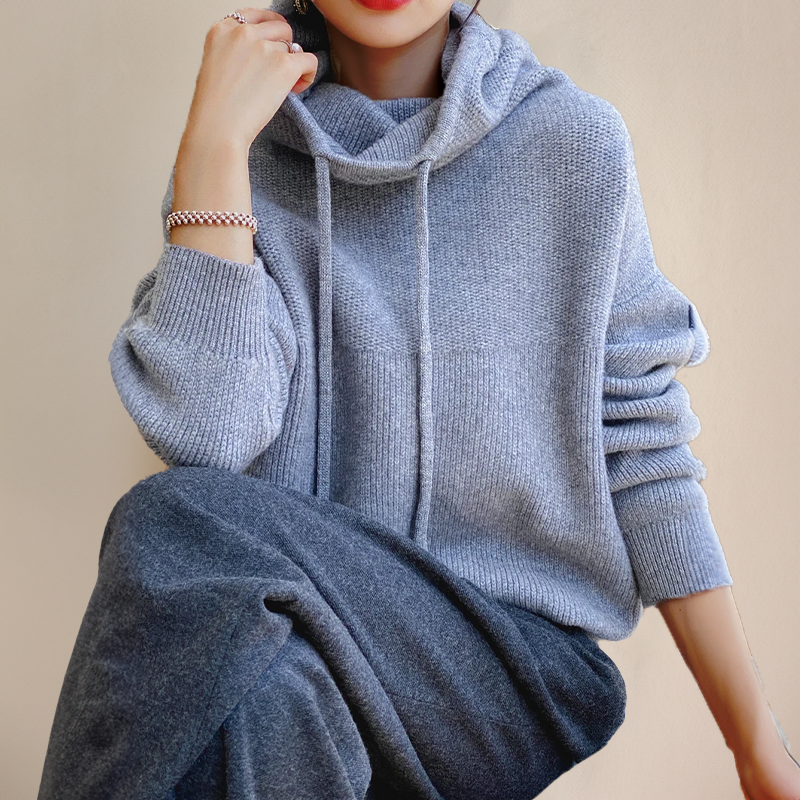Ylliana Cozy Turtleneck Hoodie for Ultimate Comfort and Style