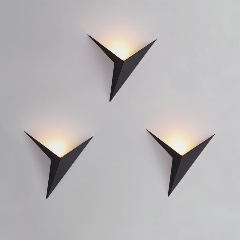 Glisten - Sleek Minimalist Wall Light Black