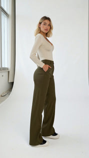 Mathilda - Relaxed Fit Casual Trousers - Ultimate Comfort