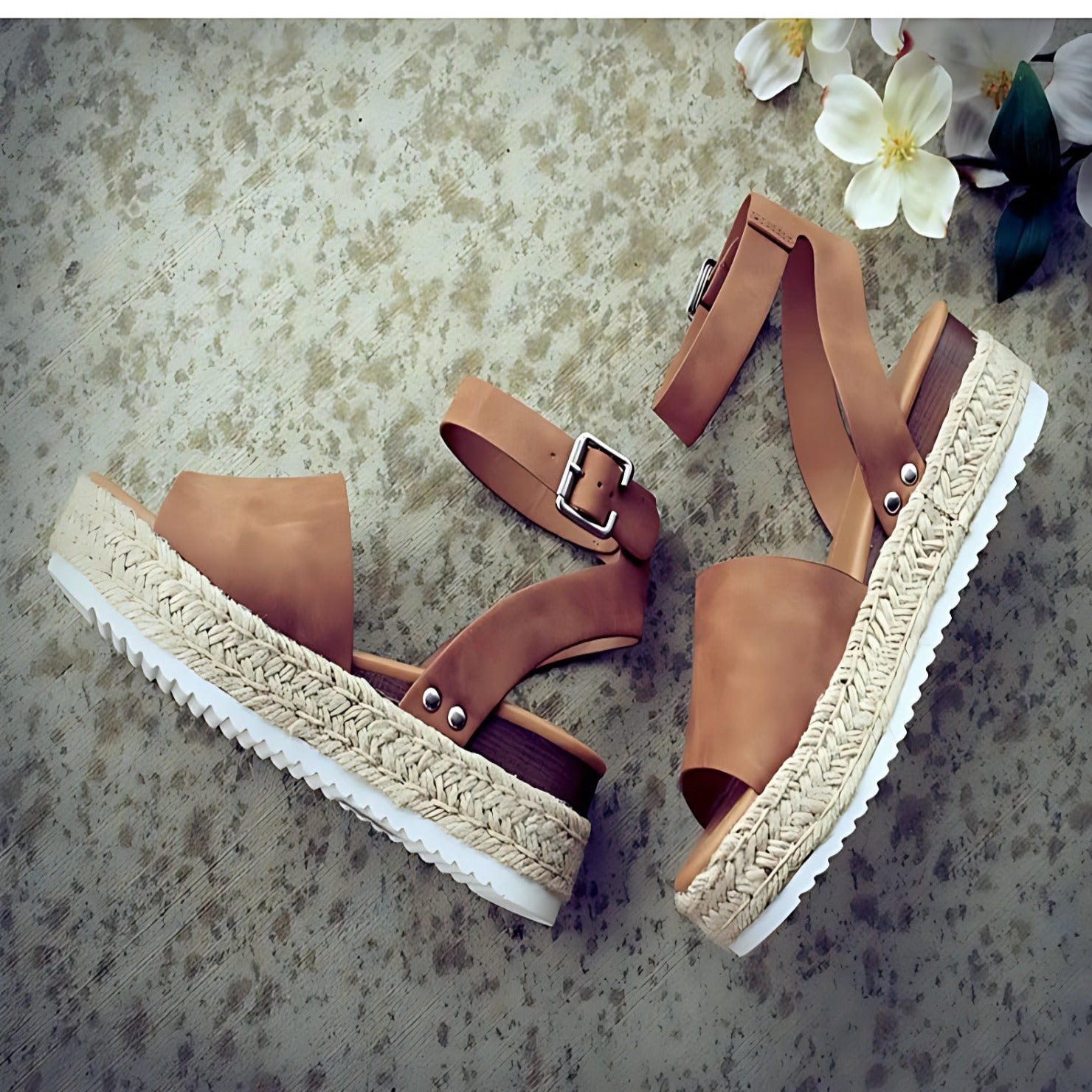 Strappy Elin Sandals